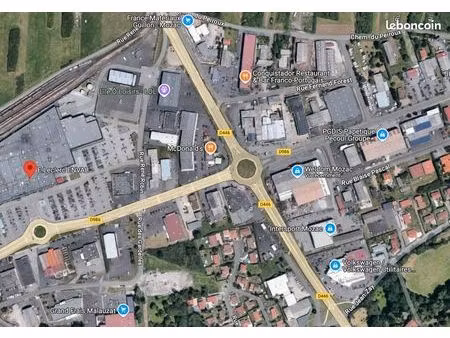 local d'activite 813 m² mozac
