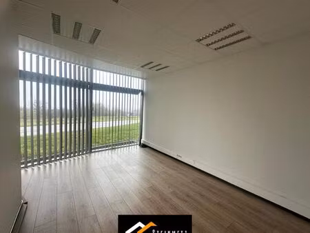 bureaux 83 m² folkling