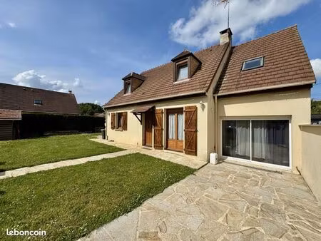 propriété 7 pièces 136 m²