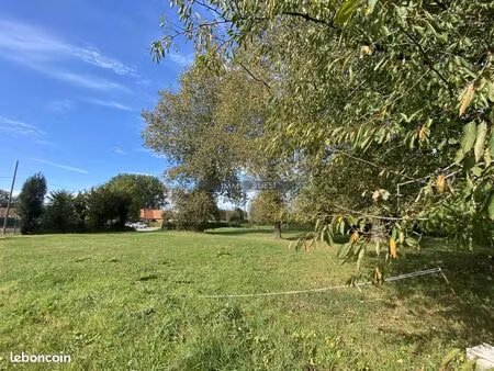 terrain 1 300 m² flechin