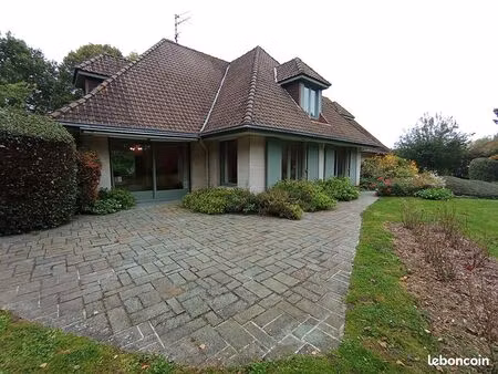 maison 7 pièces 300 m²