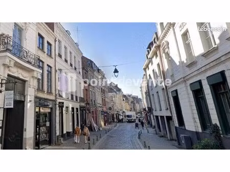 commerce habillement/textile 170 m²