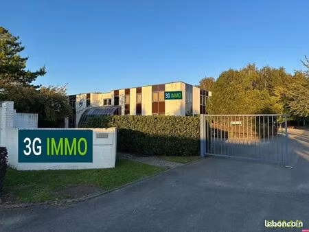 local bureaux 872 m²