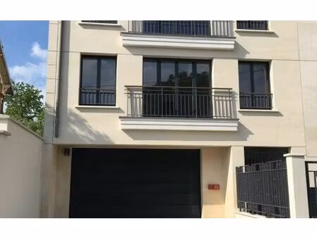 location stationnement  m² t- à saint-maur-des-fossés  105 €