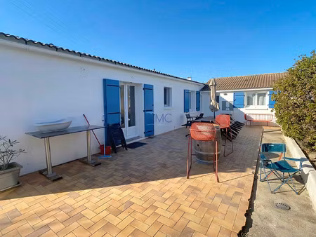a proximite du centre de noirmoutier - maison de plain en bo