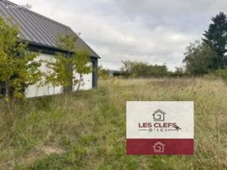 terrain 620 m² lavaré