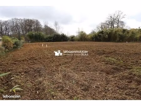 terrain 750 m² yerville