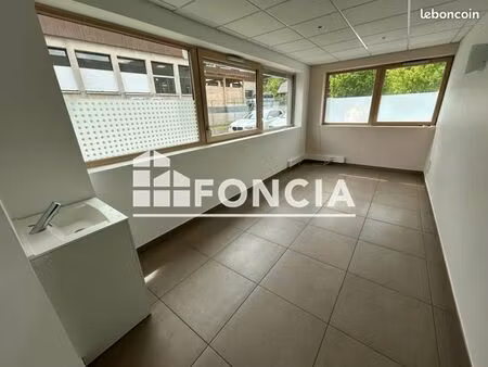 local commercial 17 m²