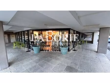 fond de commerce 271 m² monteux