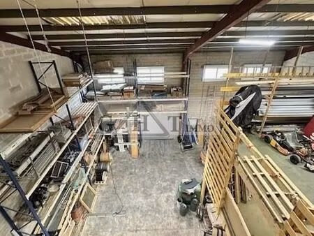 local bureaux 457 m²