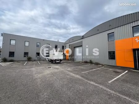 local d'activité 400 m²