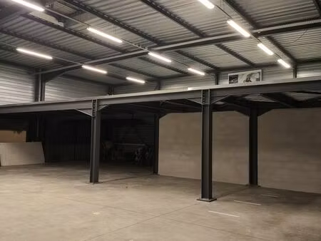 local industriel de 375m²