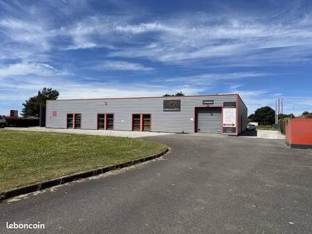 local bureaux 916 m²