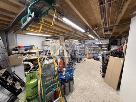 entrepot 198m² a vendre lesigny