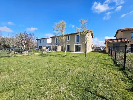 location maison 4 pièces  102.00m²  daux