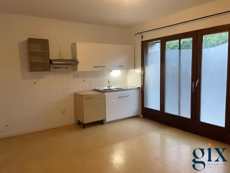 location t2 avec jardin