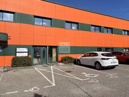 rare à la vente : bureaux 274 m² - saint ismier la bâtie