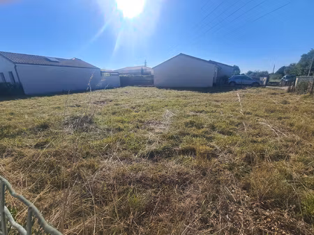 poitiers  proche chu  terrain constructible viabilisé avec t