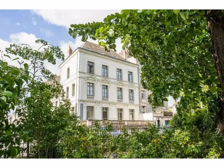 hotel particulier a vendre