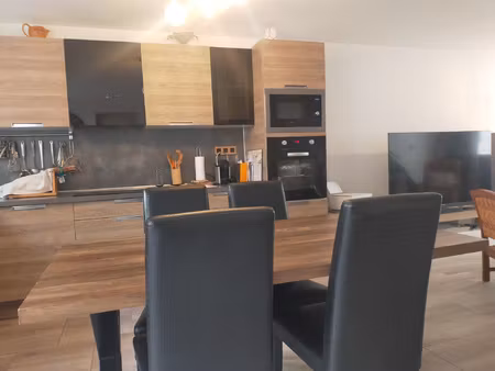 maison de ville neuve avec terrasse et garage