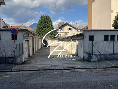 location garage 12 m² à grenoble (38100)