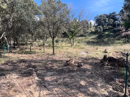 à vendre. terrain à bâtir de 2000 m². puget-sur-durance
