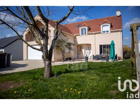 vente maison 8 pièces 210 m² à férolles-attilly (77150)  579 000 €
