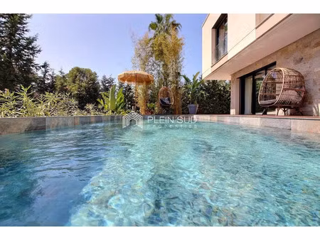 location maison 7 pièces 220 m² à mougins (06250)
