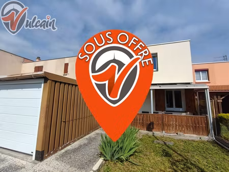 maison 3 chambres  jardin et garage.