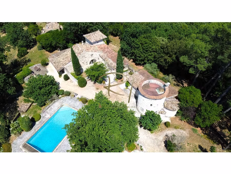 à vendre propriété de caractère avec vue imprenable sur l