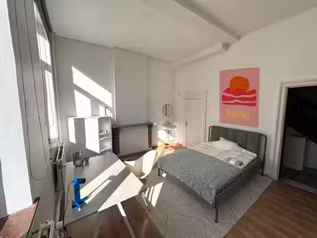 chambre en coliving — douche privée  tout compris dès 500 €