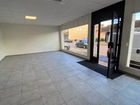 location locaux professionnels 4 pièces 150 m² à venarey-les-laumes (21150)  780 €