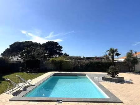 vente maison piscine à saint-gilles-croix-de-vie (85800) : à vendre piscine / 193m² saint-