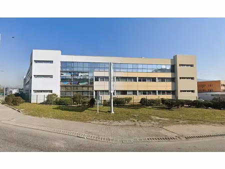 location bureau 460 m2 divisible à partir de 230 m2 à aubagne