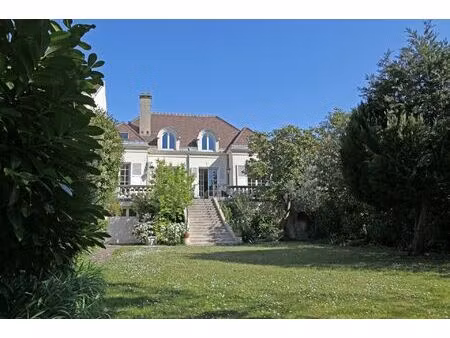 vente maison de luxe saint-cloud 10 pièces 350 m² <meta name="description" content="dans l