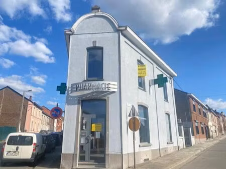 maison commerciale et d'habitation située à châtelineau