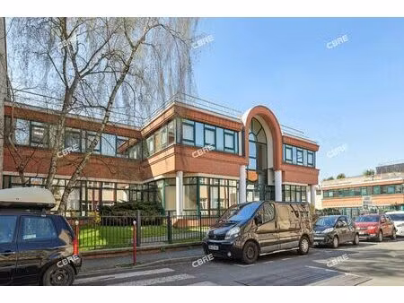 vente bureau le pre st gervais 850 m²