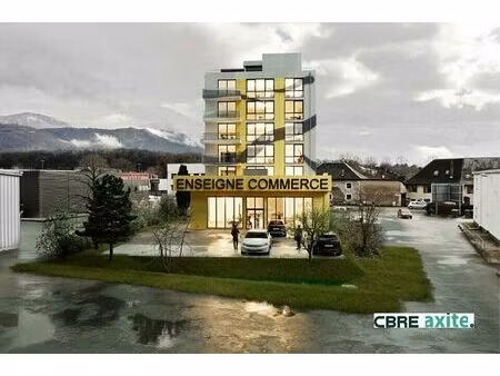 location commerce bassens 264 m²