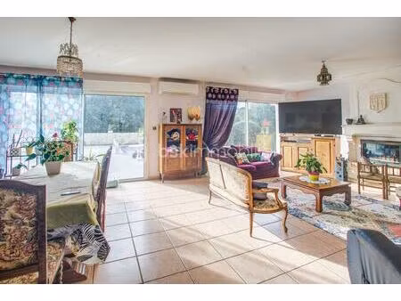 maison de 402 m² à saint-leon-sur-l'isle