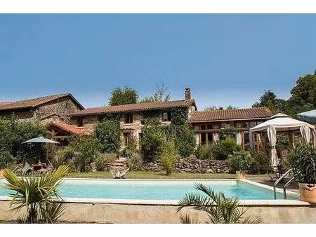 vente maison 7 pièces 200 m² cussac (87150)