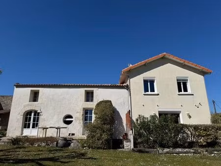 maison de prestige de 261 m2 en vente barzan  france