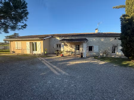 belle maison de plain pied en pierre à 10mn de villeneuve/lot