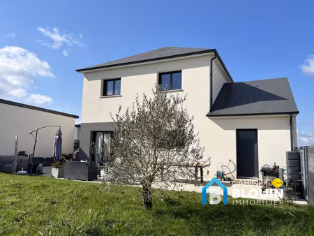 maison de 4 chambres proche des commodites