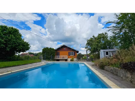 maison familiale avec piscine à 5 min de devecey