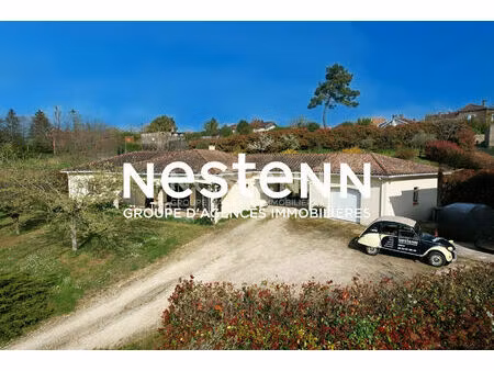 a vendre villa de plain pied 128m²  5 pièces  4 chambres avec un garage et jardin