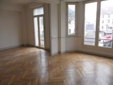 location appartement 5 pièces 148 m² à vesoul (70000)
