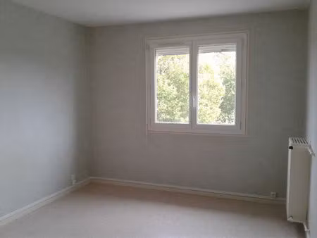 location appartement 4 pièces 79 m² à savigny-sur-braye (41360)