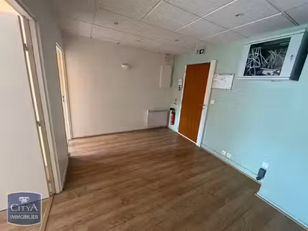 local commercial à louer 135.51 m² - tours (37) - 2 740€