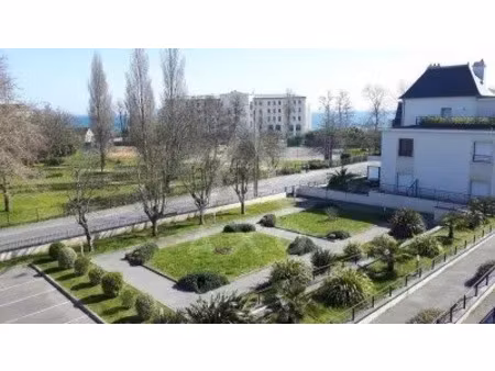 vente appartement 3 pièces à morgat (29160)  294 000 €