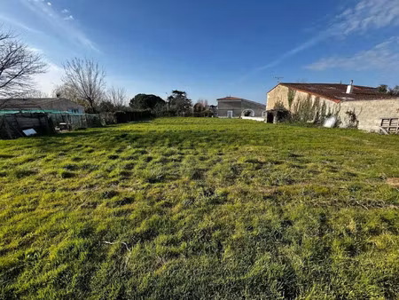 vente terrain à batir 911 m² à grézac (17120)  79 500 €